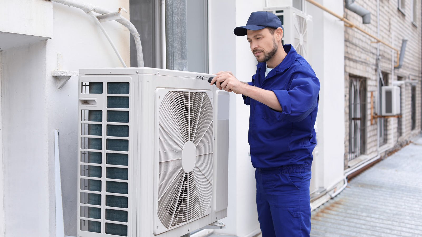 Air Conditioning Solutions for Older Homes Lacking Ductwork